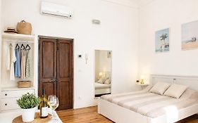 La Corte Albenga - Appartamento o Camera con Posto Auto privato